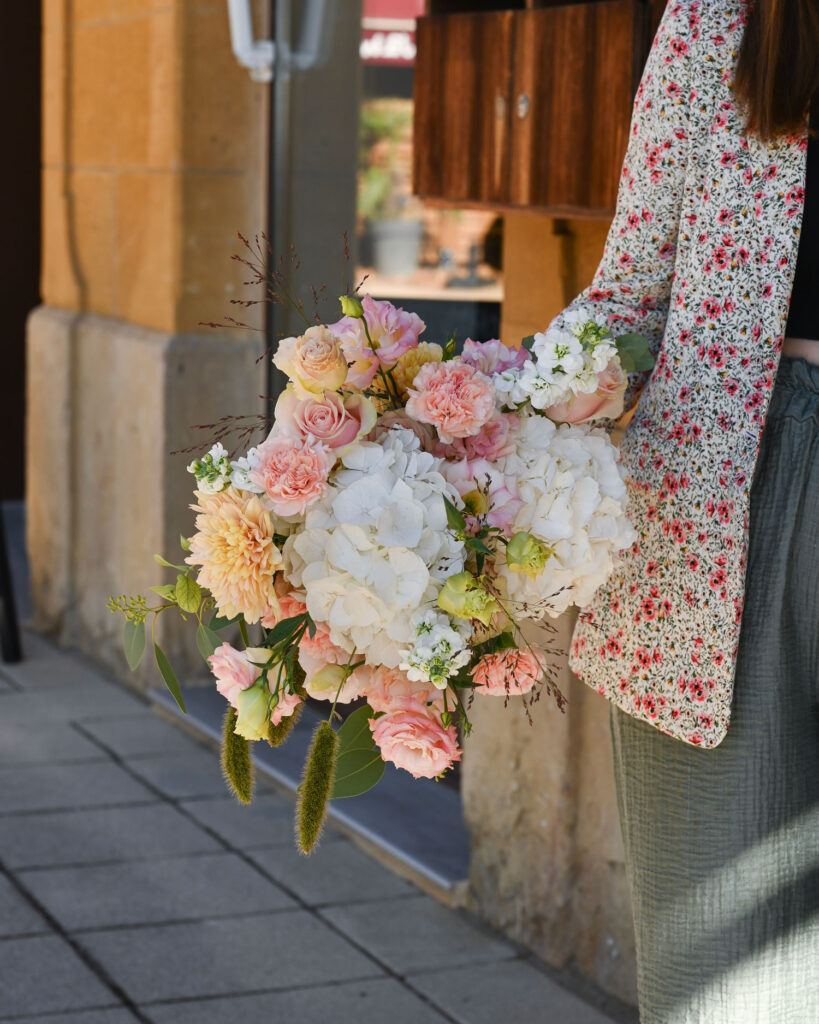 bouquet-dior-peonia-evenement-romantique-marque